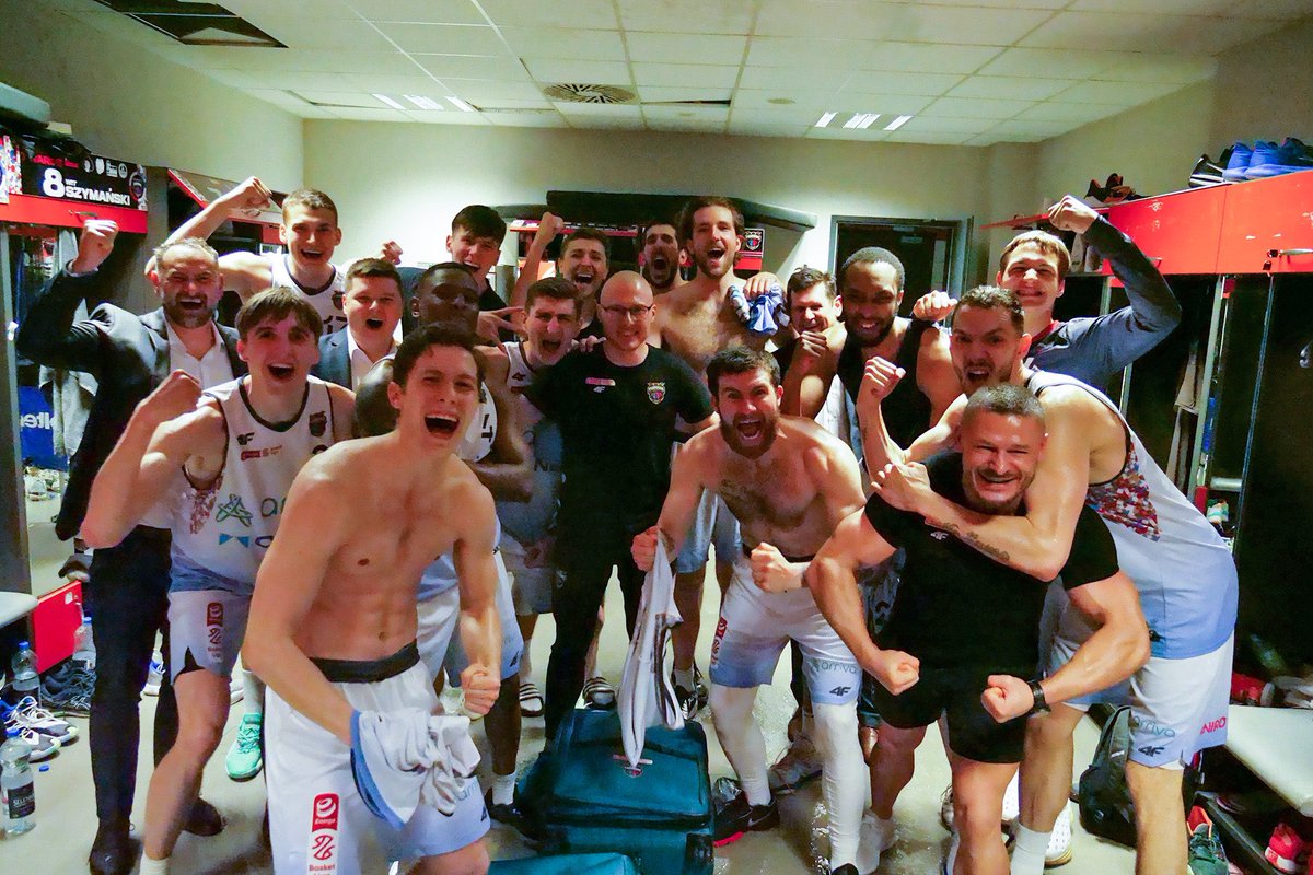 TwardePierniki's tweet photo. Mamy to! 🔥

Fot. @TommyGezela 

#TwardePierniki #TwardoPoSwoje https://t.co/XNEV5TjyEQ