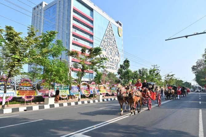 txtfromfafa's tweet photo. @undipmenfess Beginilah kalau jadi mahasiswa kurang riset. Padahal cuma one google away, eh malah caper ke base. Generalisir semua tempat di Sukoharjo pelosok.

Tinggal masukin alamat KKN ke google maps, klik street view. Noh langsung keliatan Sukoharjo bagian KKNmu kek apa 🙈 https://t.co/jIwv5HoftZ