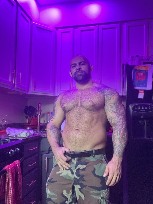 Abs are alright I suppose. I wouldn't get used to it though https://t.co/hwYQvW2BIW<a href="/tag/leather"class="tags"><span>#leather</span></a><a href="/tag/muscle"class="tags"><span>#muscle</span></a><a href="/tag/pup"class="tags"><span>#pup</span></a><a href="/tag/gay"class="tags"><span>#gay</span></a><a href="/tag/chastity"class="tags"><span>#chastity</span></a>