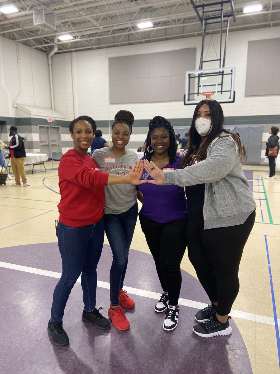 DSTNoVAC's tweet photo. NoVAC's Health Committee partnered w/ @novancnwsection last Saturday for a Health Fair that provided vital health information to our community members and an opportunity to get our bodies moving. Thanks to all those who supported this great event. We hope to see you next year! https://t.co/OKLguwp2FL