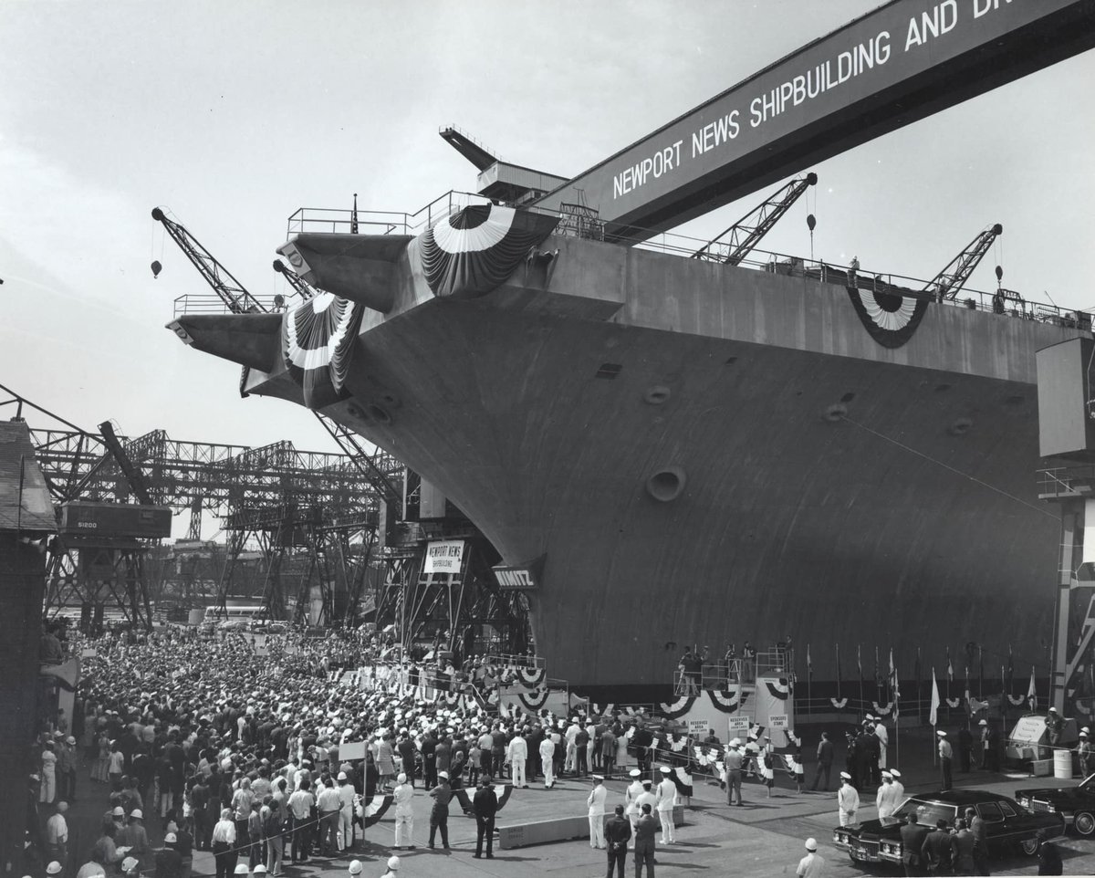 flynavy's tweet image. #OTD in 1975, the first-of-its-class aircraft carrier, @NimitzNews (CVN 68), was commissioned and christened by Adm. Chester Nimitz’s daughter, Catherine Nimitz Lay.

@USNavy , @USPacificFleet , @US3rdFleet , @US7thFleet 

#FlyNavy, #48Years