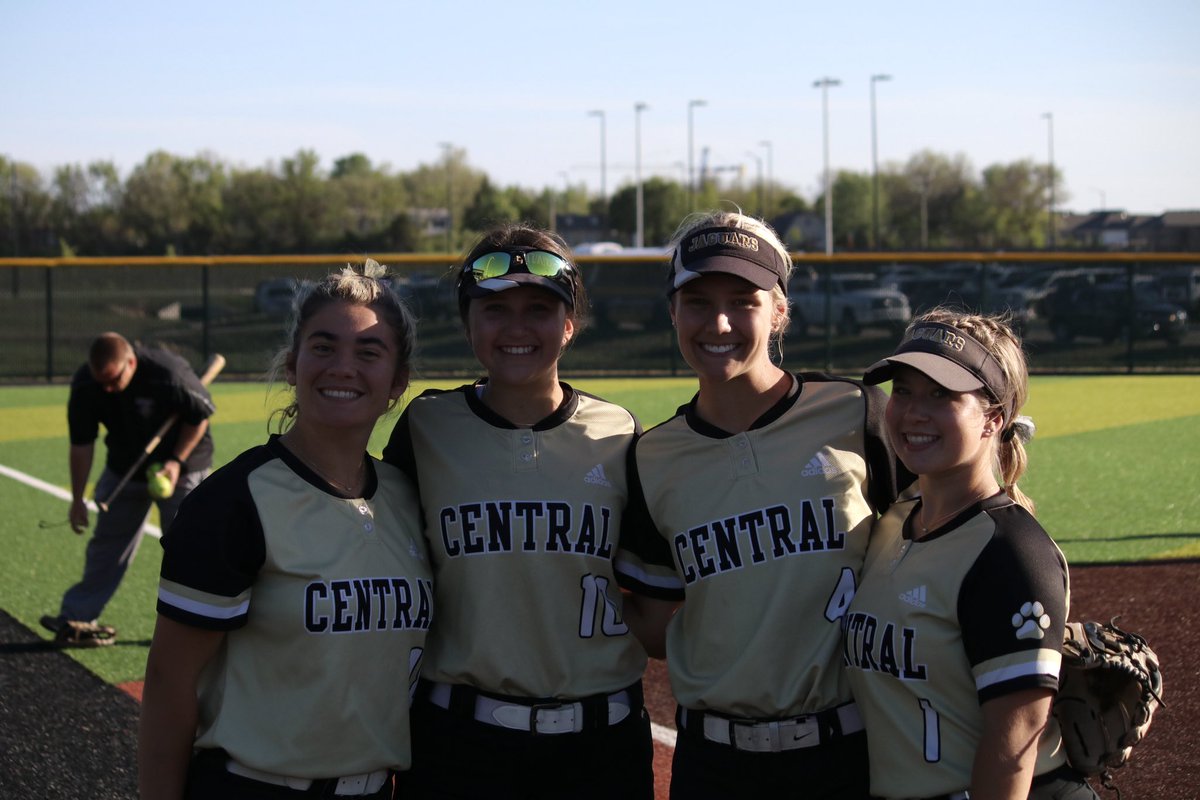 THE BEST SENIORS 💛