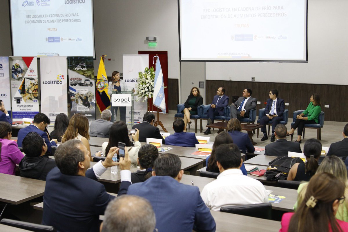 Produccion_Ecu's tweet photo. La iniciativa apunta al crecimiento socioeconómico y fortalecimiento del talento humano de la cadena logística con la participación de socios estratégicos, el desarrollo de una plataforma digital innovadora, generación y atracción de inversiones y el intercambio de conocimientos. https://t.co/O5fTIt6xJx