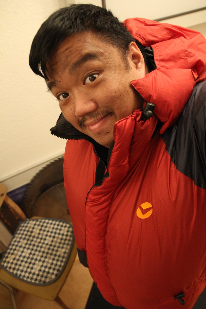 specialpaul's tweet photo. I look happy in this suit - a big thanks go to the AMICAlpin a guide for expediton. @AMICALalpin - @ValandreProduct
#specialpaul
#downsuit
#downoverall
#Valandre
#AMICALalpin
#Daunenanzug
#Expedition
#Himalayan
#Happy
#gear
#expedition
#puffa https://t.co/0TKzMTBzQ7