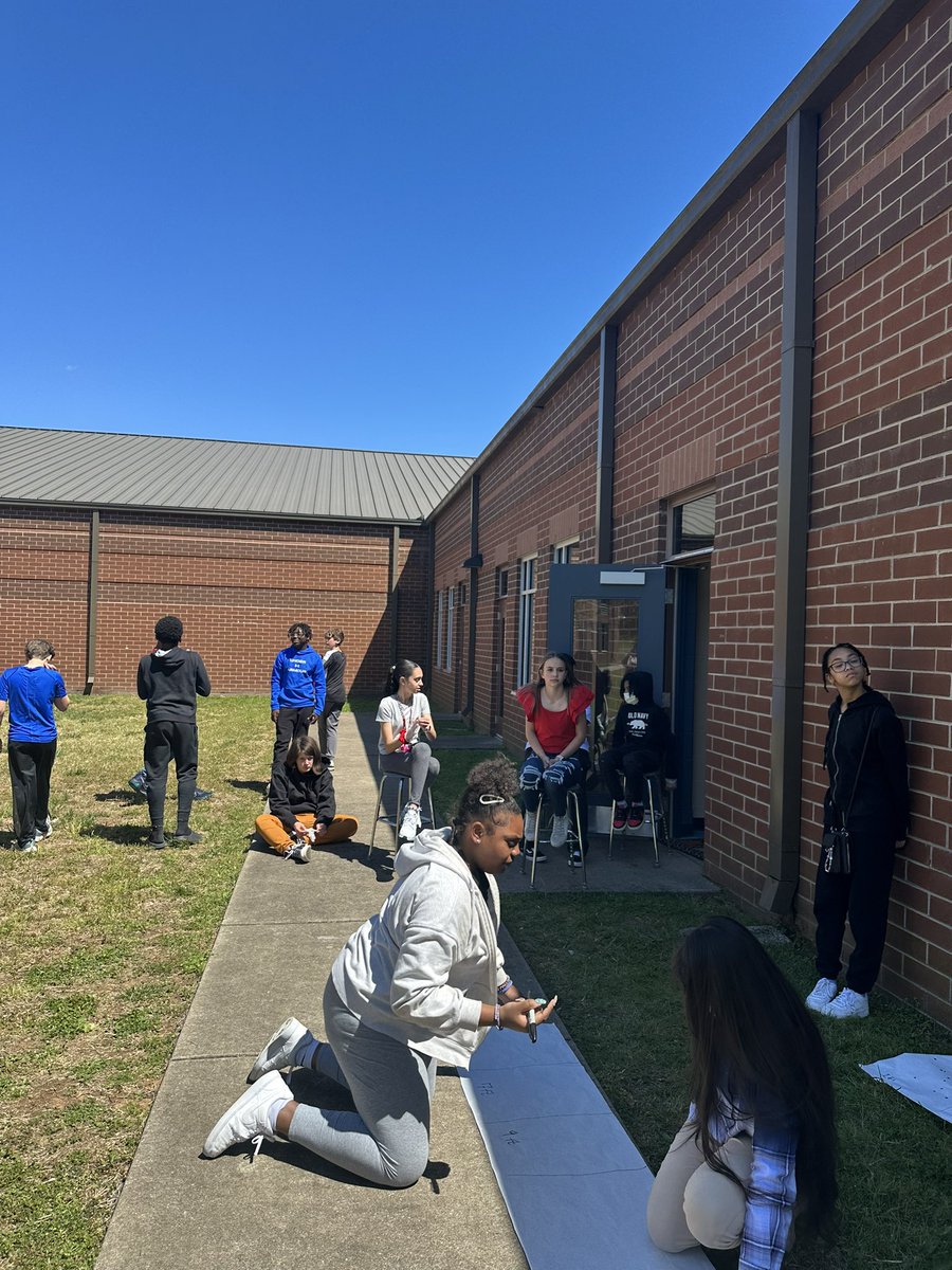 Blood spatter analysis in forensics class. #Ofamily #oms