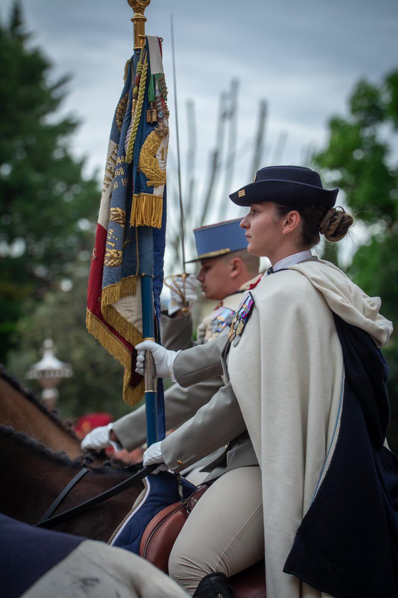 1erSpahis's tweet image. Saint Georges a été bien fêté, sous la présidence d’un ancien officier du régiment, le GBR DUTRONCY de l’E2CIA (@COM_E2CIA). 
Que ce saint patron, mais aussi Yusuf, Lyautey et d’autres figures plus discrètes continuent de veiller sur les #Spahis
@COM6BLB 
#TradisMilis