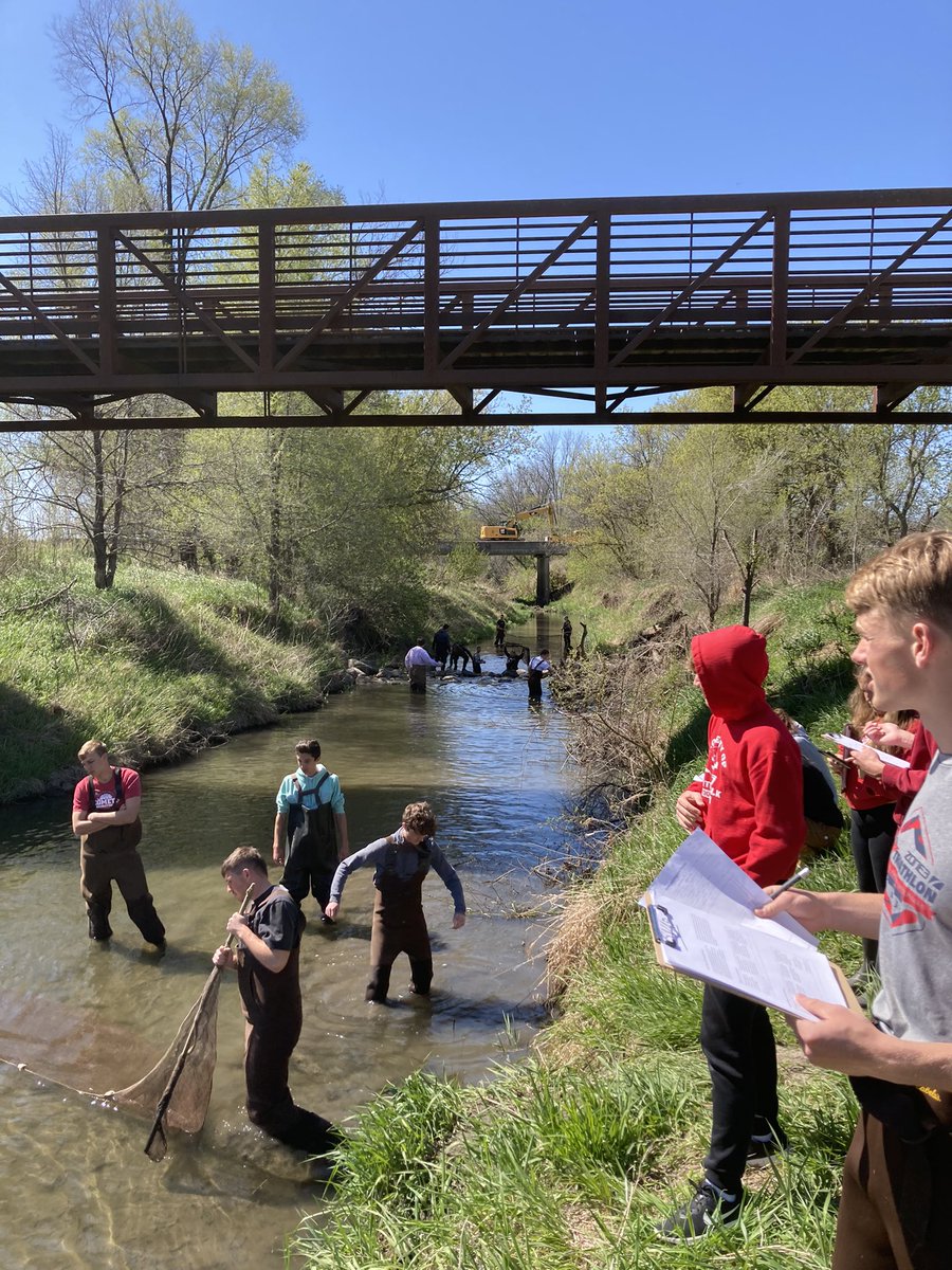 Awesome day at Metro East Landfill and outdoor learning area! <a href="/NorthPolkHS/">North Polk High School</a> DMACC environmental students were eager to learn! Thanks to @SarahBorzo for giving us a great tour! @MetroWaste