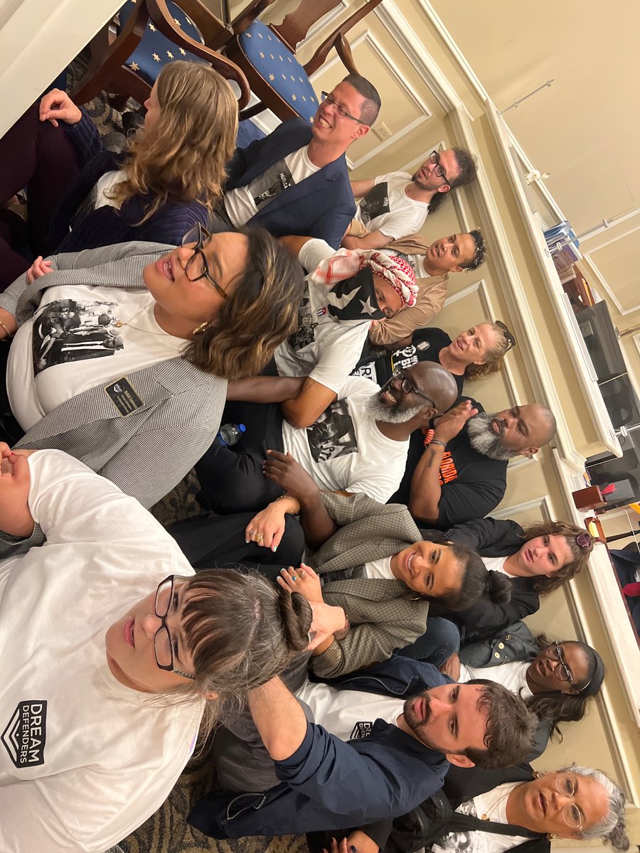Dreamdefenders's tweet photo. Still waiting @GovRonDeSantis, where you at? https://t.co/KcMcLcofNm