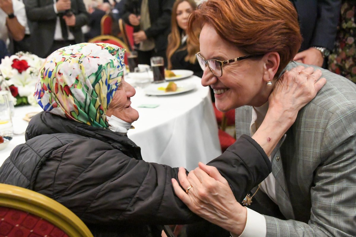 iyiparti's tweet photo. Genel Başkanımız Sayın @meral_aksener,

Parti Sözcümüz ve Ankara 3. Bölge Milletvekili Adayımız Sayın @zorlu77'nun düzenlediği Türkçüler Günü Şöleni'ne katıldı.

Milletimizi her alanda yükseltme idealimizle, tarih yazanların bıraktığı bayrağı gururla taşımaya devam edeceğiz!🇹🇷 https://t.co/NP1BMNrbzT
