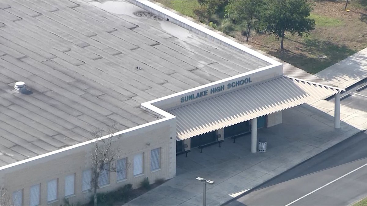 WFLA's tweet photo. 2 football coaches fired, head coach suspended after fight at Sunlake High School, district says https://t.co/NdxaEJBSgg https://t.co/WdvesrFrK8