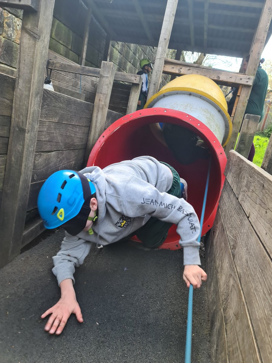 StVincentsPr's tweet photo. Year 5 enjoying Day 1 at @RealRobinwood #cratechallenge #trapeze #piranhapool #nightline #faceourfears #collaboration #support #makeadifference https://t.co/kKDtqNAAVN