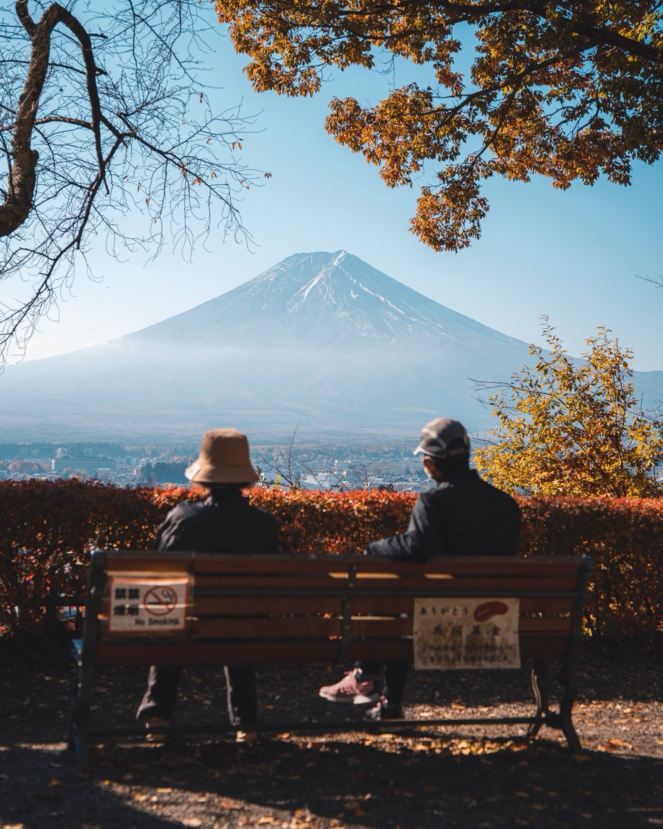 EVAAirUS's tweet photo. Picture perfect! 🇯🇵 How many of you have had the pleasure to bask in this view in real life? 

If not, here’s your sign to book a flight to Japan. Check out fares on our website today. 😉✈️

#FlyEVA #EVAAIR #iflyevaair #travelwithevaair #evaairways #Japan https://t.co/eEq5YuFyjW