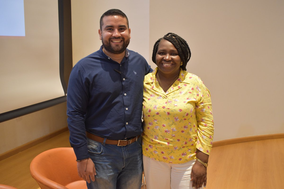 Jenny de la Torre, <a href="/ConsejeriaDDHH/">Consejería DDHH 🇨🇴</a>  y Clemencia Carabalí, <a href="/equidad_mujer/">Equidad Mujer</a>  destacaron el apoyo de la #UISBarrancabermeja en el desarrollo del Encuentro Territorial "Mujeres, Paz y Seguridad". 
En la academia hombres y mujeres reflexionamos para eliminar las diferencias"👏