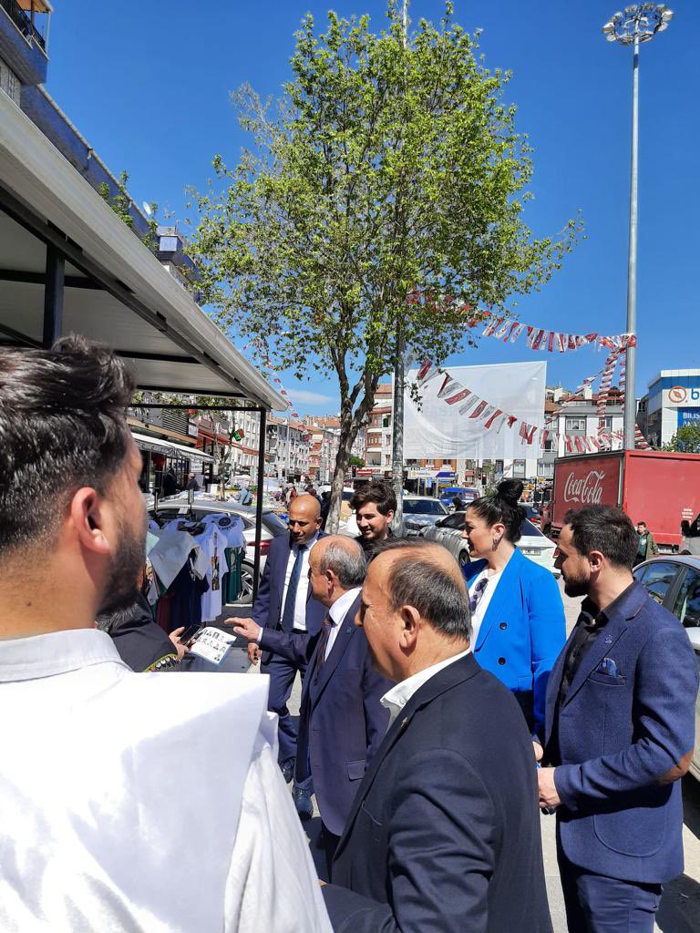 Ankara Pursaklar  ilçemizde, Memleket Partisi Milletvekili Adaylarımız, İlçe başkanlarımız ve örgütlerimizle  birlikte esnaf ve vatandaşlarımızı ziyaret ederek, memleketimizin sorunları üzerine çözüm önerilerimizi konuştuk. 
🧿Birlikte başaracağız.