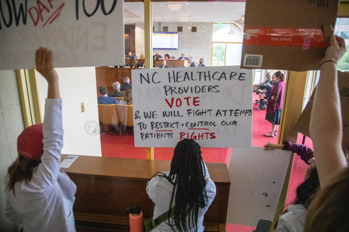 Travis Long: follow @vizjourno on Bluesky tweet media