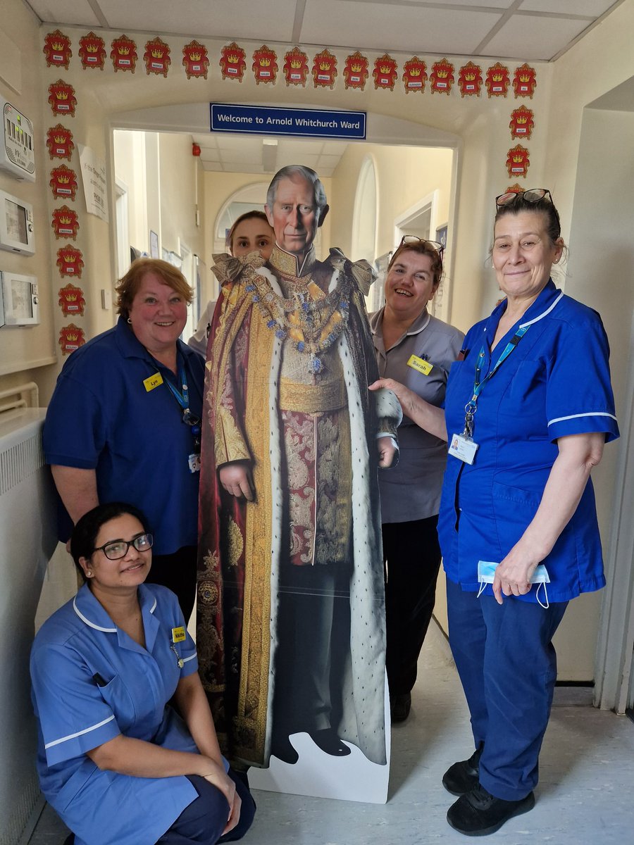 Arnold Whitchurch had a visitor today ahead of his busy weekend 👑👑 <a href="/bedfordhospital/">Bedford Hospital (Bedfordshire Hospitals NHS FT)</a> <a href="/LeesLizzie/">Liz Lees</a> <a href="/TracyLovell20/">Tracy Lovell</a> <a href="/ShilbyS/">Shilby Santhosh</a> <a href="/Helsbellsj13/">Helen Judkins</a> <a href="/mcknight_aoife/">Aoife Mcknight</a> <a href="/vickiemenzel/">Vickie Gibbons</a> <a href="/LynWright05/">Lyn Wright</a>