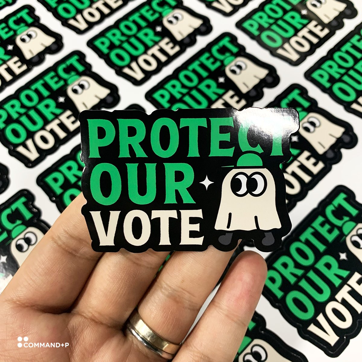 commandpstudio's tweet image. พรุ่งนี้อย่าลืมไปใช้สิทธิเลือกตั้งกันน้าทุกคนนน เราและทีมงานก็จะไปใช้สิทธิเช่นกัน วันนี้เราเลยนำภาพตัวอย่างงานสติกเกอร์ที่เกี่ยวข้องกับการเลือกตั้งครั้งนี้มาให้ชมค่ะ เป็นงาน PVC ผิวเงาพิมพ์ด้วยหมึก Solvent และไดคัทขาดตามรูปทรงค่ะ #commandpstudio #เลือกตั้ง66 #ilaw