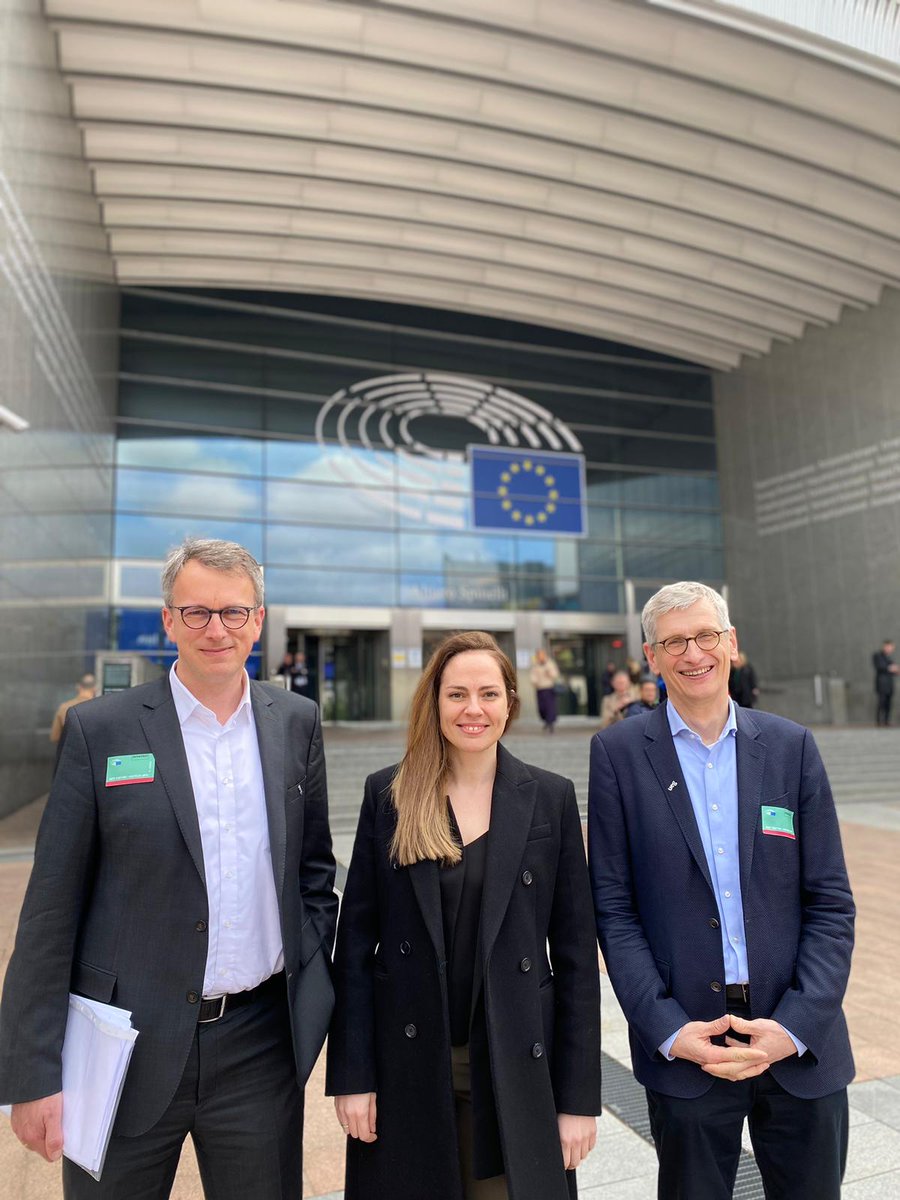 drdugic's tweet photo. 🇪🇺Last week, the UEG delegation @my_ueg met with EU policymakers to discuss challenges in digestive health. 

We had productive discussions on important issues like disease prevention, health inequalities, challenges in cancer screening, and research funding priorities. https://t.co/2MCOWlMDmm