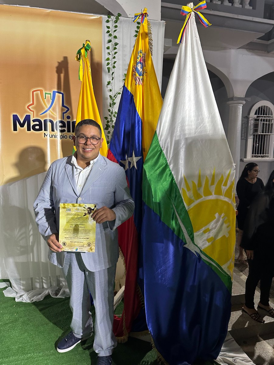 accevamar's tweet photo. Nuestro director Ejecutivo Jhonatan Rodríguez, fue declarado Hijo Adoptivo de Pampatar, por parte del Concejo Municipal de Maneiro, en reconocimiento a más de 15 años trabajando en el área social y de derechos humanos.
#Cevamar #HijoAdoptivoPampatar #trabajoyesfuerzo
#Pampatar https://t.co/nwGQlUvE0j