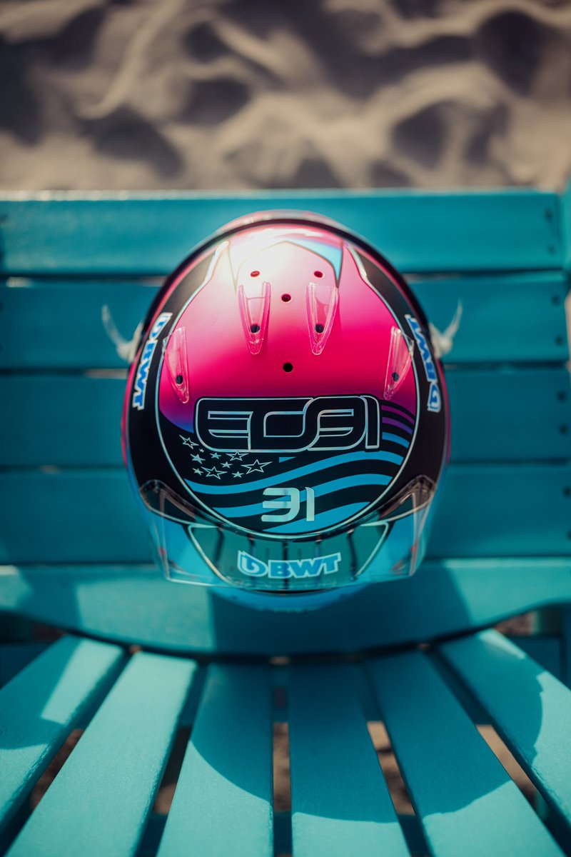 OconEsteban's tweet image. tropic like it’s hot 😎🌴 #MiamiGP