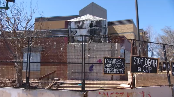Minneapolis says another anniversary will pass before it decides the future of the 3rd Police Precinct.
3 years after it burned, the neighborhood has been rebuilt from the ashes. But the former precinct remains charred, boarded up & barricaded off; Seemingly stuck in time. (1/2) https://t.co/R02DFlkmH0