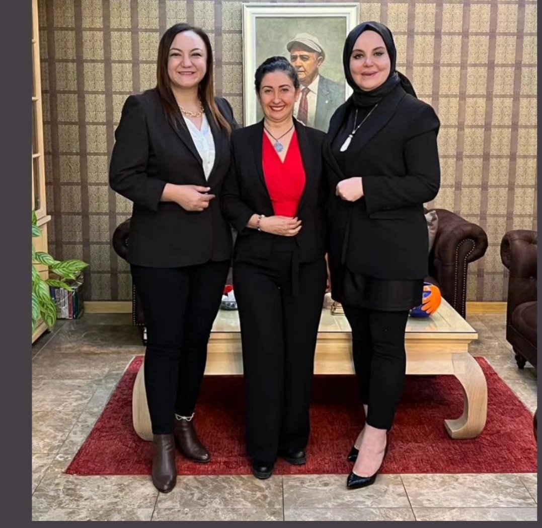 nalankurt's tweet photo. Bugün GİKAD Yönetim Kurulu Başkanı ve MB Holding Yönetim Kurulu Başkan Yardımcısı çok sevdiğim başkanımız Sayın Gamze Aşnuk ile görüştük. Gamze hanımla dijital taraftaki projeleri için planlama yaptık 😊 Birlikte çok çok güzel işlere 💙 https://t.co/vRS6JD5qcA