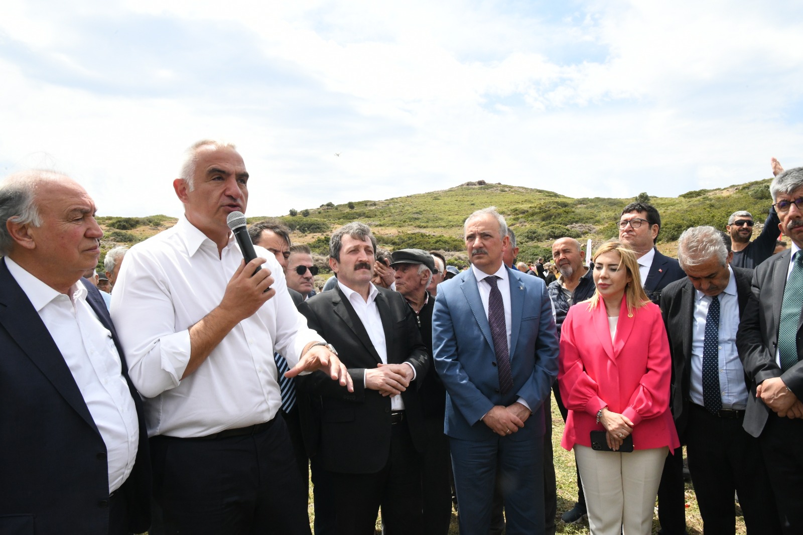 Muğla Valiliği on Twitter: "Kültür ve Turizm Bakanımız Mehmet Nuri Ersoy  Tarım ve Orman İl Müdürlüğünce düzenlenen Küdür Mera Şenliği'nin açılışına  katıldı. https://t.co/BHtOQN93Lt https://t.co/7QDyGzgVUY" / Twitter