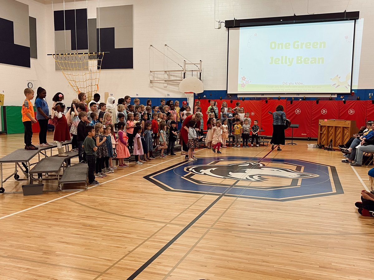 mskatieschuster's tweet photo. ✨Lately in K-1✨#mckinleystrong #owatonnaproud https://t.co/Ip7Uc0L6Sx