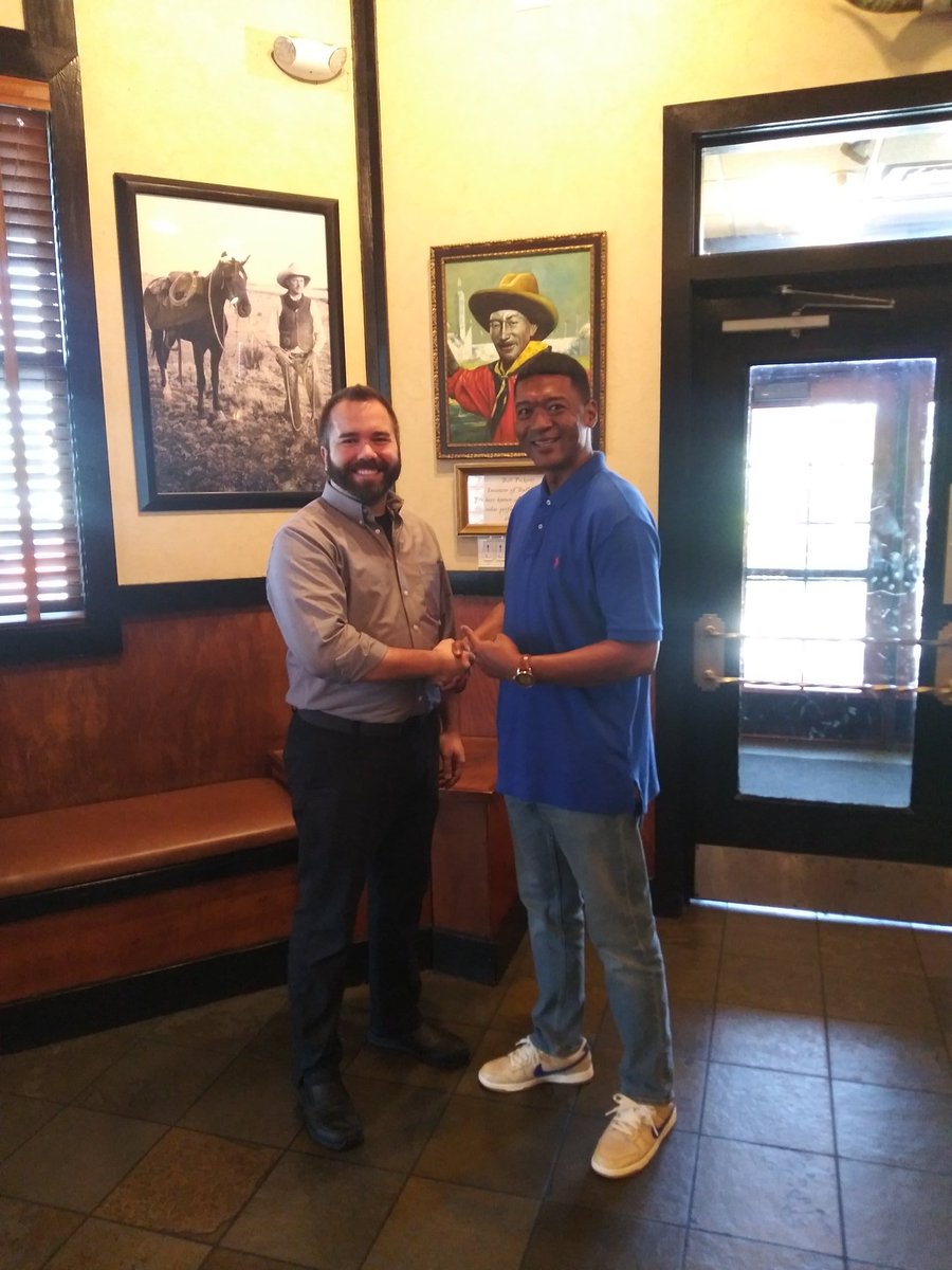 Thank you to Longhorn Steakhouse and GM Steven Landry for sponsoring Boynton High Varsity Football Team pregame meals! We are extremely grateful for your generosity! 
I would also like to thank those who were instrumental in the process; LaWanna Jackson and Jeff Evers!