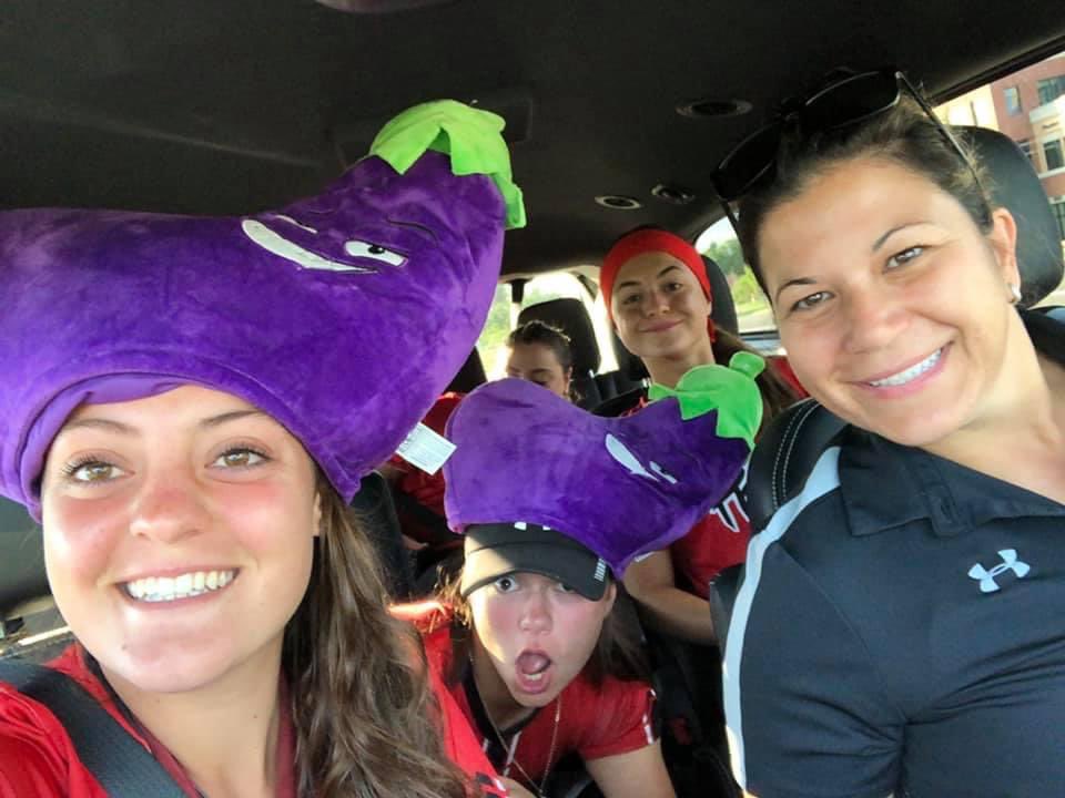CoachDellaVolpe's tweet photo. Doing a chip change and I find this gem one of my favorite memories of our “VAN” @GiannaSarlo @angelalignelli8 @faith_cam19 @PalmisanoGianna https://t.co/g95Z9c2qvo