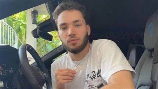 yoxics's tweet photo. Twitch has now banned 4 of their biggest black creators https://t.co/PKaZyMwLDI