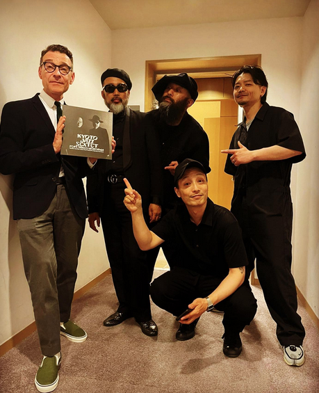 hiradospree's tweet photo. オランダを代表するサックス奏者
ベンジャミン・ハーマンさんと!
#長崎 にもお越しいただきたいなあ。
画策中・・・
#BenjaminHerman #KyotoJazzSextet
@kyotophonie @DejimaMusic #平戸祐介 https://t.co/LpjdBMOoo2