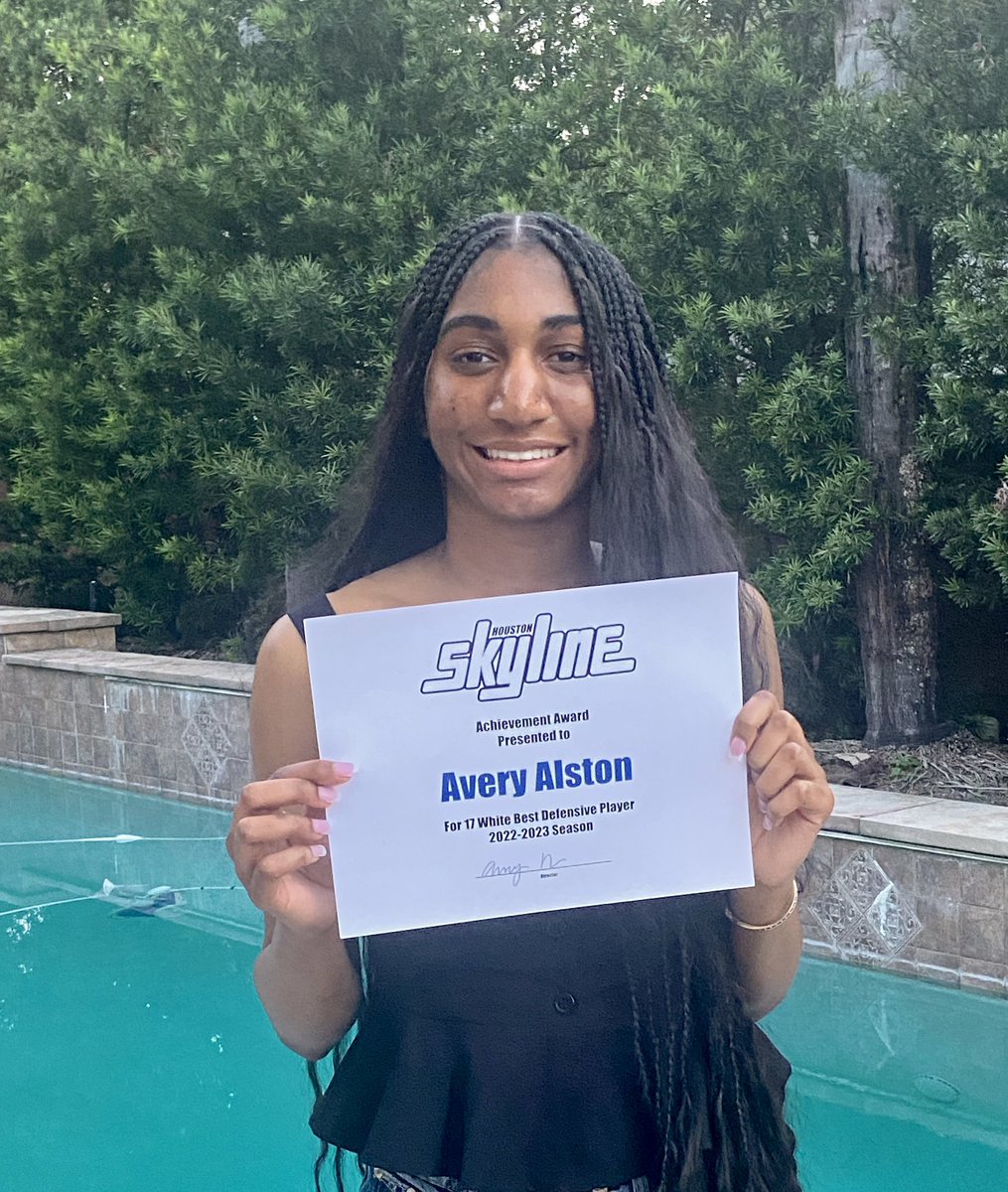avealston2024's tweet photo. Houston Skyline end of season awards. 17 White Best Defensive Player. Couldn’t have done this without my Coach @JulieCicherski & teammates. #UnfinishedBusiness #bidchasing @HoustonSkyline @PrepDigTX @PrepVolleyball @PrepDig @AVCAVolleyball @VBMagazine @AVCAPhenom https://t.co/Vw9Za5sJUy