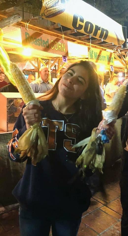 RumHamQueen's tweet photo. 5 years later, I still love my corn https://t.co/pHu0rFq1p8