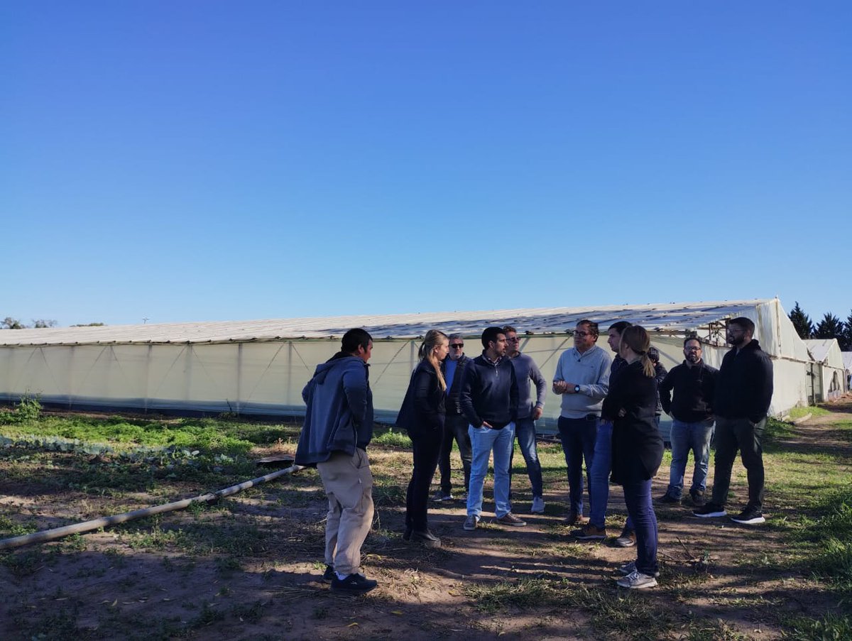 APESOAsoc's tweet photo. 👥 Participamos de la reunión con productores hortícolas encabezada hoy en en el Mercado Concentrador Regional de #CoronelSuárez por @mtomasellip y @manu_batatam, funcionarios del Ministerio de Desarrollo Agrario de la @BAProvincia, junto con autoridades municipales. https://t.co/U8bjwP0sIS