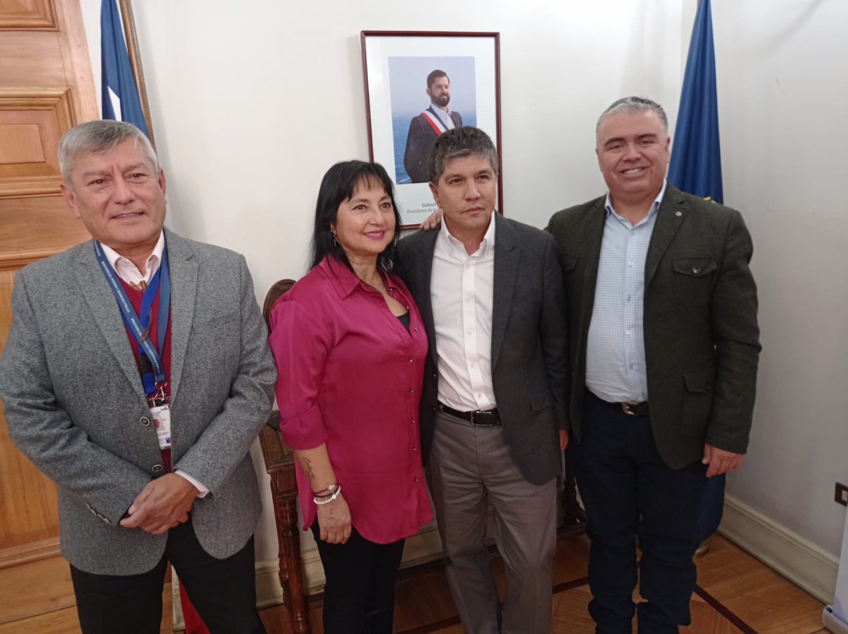 Delegación Presidencial Provincial de Petorca (@dpppetorca) on Twitter photo ✅Una reunión con el Ministro(s) del Interior <a href="/DrManuelMonsalv/">Manuel Monsalve</a>, gestionada por la diputada <a href="/carolamarzan/">Carolina Marzán Diputada</a>, sostuvo el delegado <a href="/luis_soto_perez/">Luis Soto Pérez</a> y alcalde de @Muni_Petorca <a href="/IVillalobosH/">Ignacio Villalobos Henríquez</a> con el fin de abordar el tema del narcotráfico en la provincia de Petorca📌 y gestión hídrica ✅Una reunión con el Ministro(s) del Interior <a href="/DrManuelMonsalv/">Manuel Monsalve</a>, gestionada por la diputada <a href="/carolamarzan/">Carolina Marzán Diputada</a>, sostuvo el delegado <a href="/luis_soto_perez/">Luis Soto Pérez</a> y alcalde de @Muni_Petorca <a href="/IVillalobosH/">Ignacio Villalobos Henríquez</a> con el fin de abordar el tema del narcotráfico en la provincia de Petorca📌 y gestión hídrica