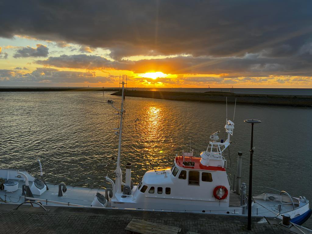 Groot evenement op zaterdag 13 mei te Harlingen, reddingbootdag, maar dit jaar ook Harlingen veilig door de gehele stad 
#omrop #fryslan #watersports #waddenzee #knrm