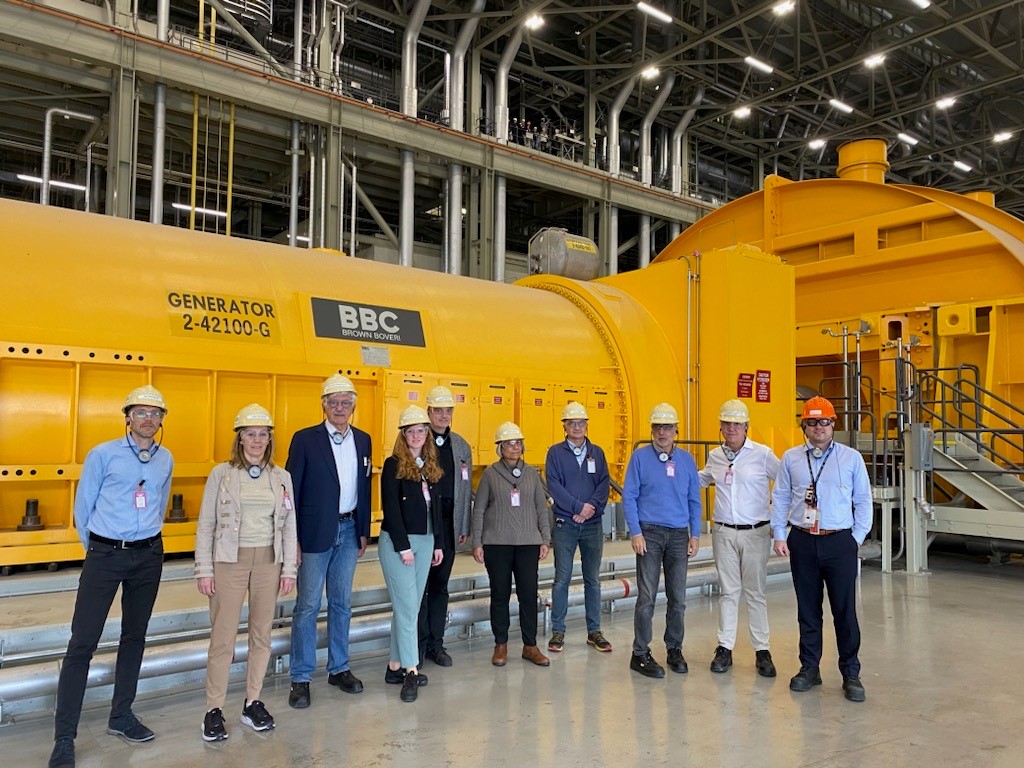 RVelshi's tweet image. Thank you @OPG for a very informative and interesting tour of the Darlington Nuclear Generating Station. We got to see first-hand the mock-up facility used to train workers for the refurbishment project.