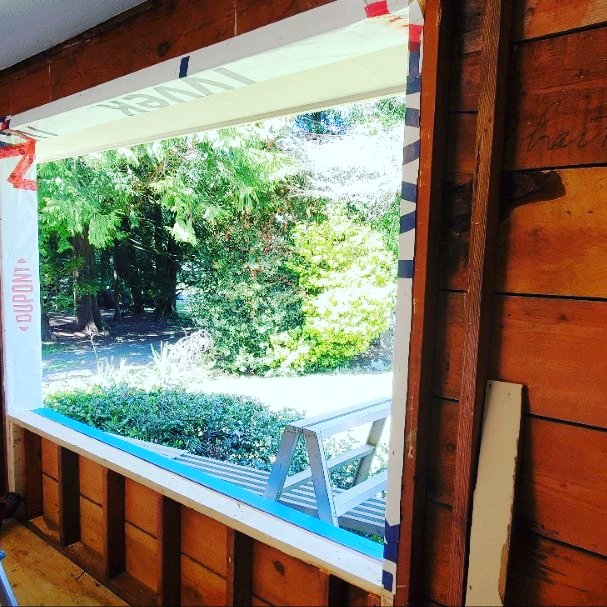 shiningknightco's tweet photo. New project! We have begun renovating a home in Parksville for some very nice people. Updating windows and have taken the opportunity to increase the vertical size. Who doesn't want more sunshine flowing in???

#parksville 
#renovation
#contractor 
#projectmanagement 
#carpentry https://t.co/rYG6GXVPz6