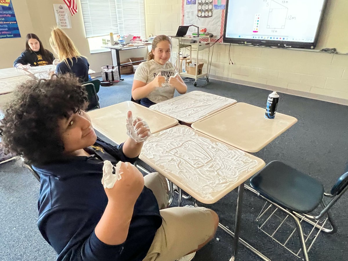StMSCary's tweet photo. StMS teachers are the best! Mrs. Kobet made math extra-fun this week by having her Grade 7 students practice finding the area of irregular shaped objects in shaving cream!  #CreativeMath https://t.co/xuIhjcHijT
