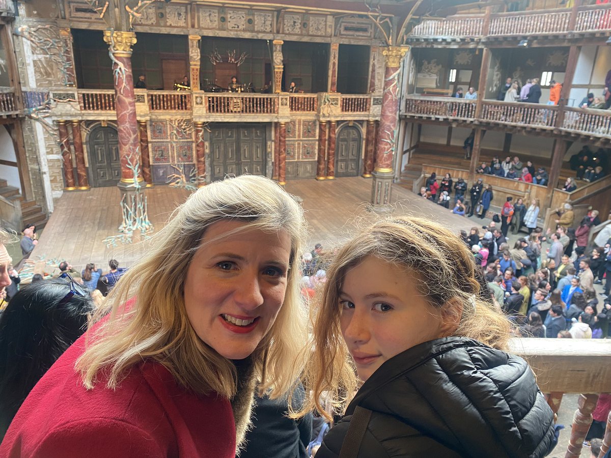 Walker_Essex's tweet photo. Great to be with @lucyfrazermp & @Jeremy_Hunt at @hmtreasury #creativeconnect event today to make the case for theatre being at the heart of the UKโs creative industries. Finished up the day with a trip with the eldest @The_Globe for opening night of #midsummernightsdream. ๐๐ป๐๐ป๐๐ป https://t.co/AAP5m2cKtX
