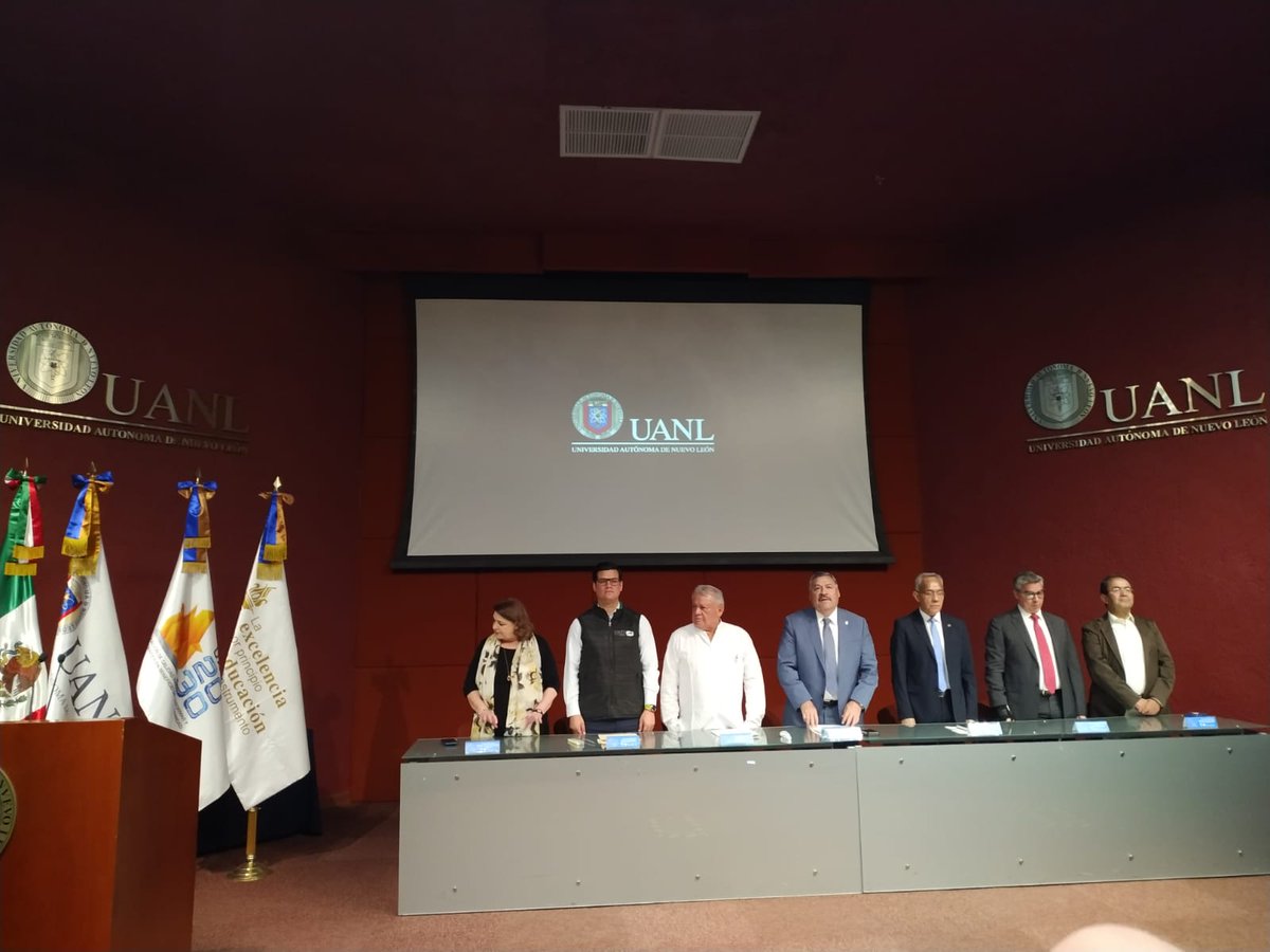 JoseSanchezIMPI's tweet photo. El #IMPI firmó un acuerdo de colaboración con la @uanl para formalizar la cooperación con la Universidad y así implementar acciones que fortalezcan la cultura de la protección a la propiedad industrial e impulsen la actividad creativa de su comunidad científica y tecnológica https://t.co/RbEAiRoXuO