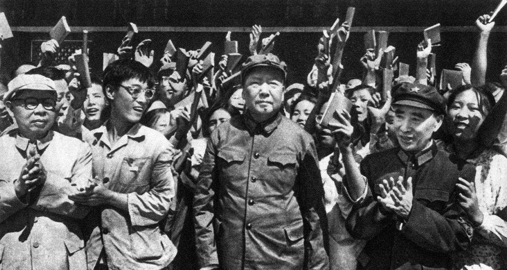 Jin20221009's tweet photo. 林彪支持毛搞文革得罪了多少势力，还杀毛根本不成立，就算暗杀毛成功了怎么服众怎么告知全国？这显然不是打了几十年仗该有的动机，根本不符合当时大环境，尤其在林被认定成接班人等于断了走资反文革势力和平夺权的路，为此只有栽赃离间毛林，搞文人军队集团对立，再对二把手林彪军权下手逐步架空文革派 https://t.co/X71KxMNUyZ