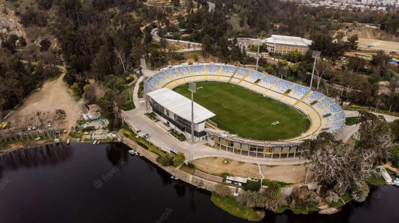 canchasxmundo's tweet photo. 🏟NOMBRE: Estadio Sausalito.
🌁LOCALIDAD: Viña del Mar, Chile. 
👥CAPACIDAD: 23.000 espectadores.
👕EQUIPO LOCAL: Everton de Viña del Mar https://t.co/lQSFeo4vyr