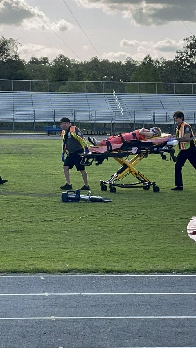 SuzanneStacey1's tweet photo. Prom Promise. I know this made a powerful impact on our students this morning. They made a promise not to drink and drive this Saturday on prom night. 💙 @AncloteSharks https://t.co/Ye9PqgFEqv
