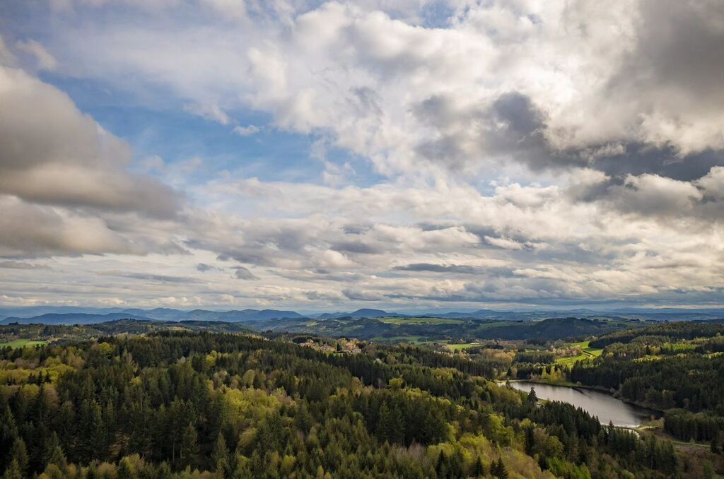 Clouds in Auvergne #aerial #aerialbeauty #aerialphotography #agameofdrone #dailyoverview #dji #djiglobal #djimavic2pro #drone #dronepics #drone_countries #droneart #dronebois #dronegear #dronelife #dronephotography #dronepointofview #droneporn #drones #dronestagram #fpv #fr…