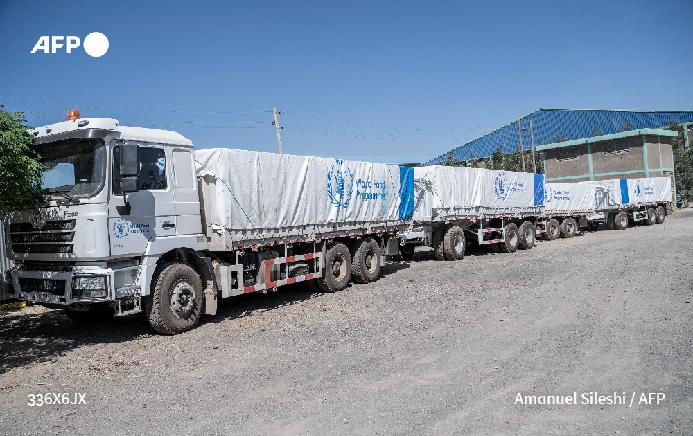 AFP's tweet photo. US int'l aid agency USAID and the World Food Programme announced they are freezing food aid to Ethiopia's war-scarred Tigray region after finding shipments were diverted to local markets 
USAID head Samantha Power called the decision 'difficult' 
🇺🇳 🇺🇸 🇪🇹
https://t.co/Sv2aOieyvX https://t.co/QrTBCxqhL1