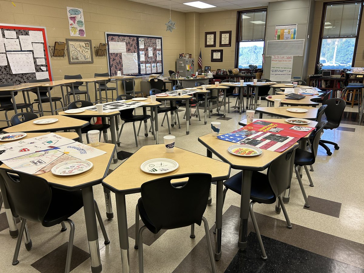 FrancesMeetze's tweet photo. #apush review dinner party today. Students did an amazing job discussing which Period has had the biggest impact on our American and National Identity! @GHS_GilbertSC https://t.co/pfyVpBeuXN