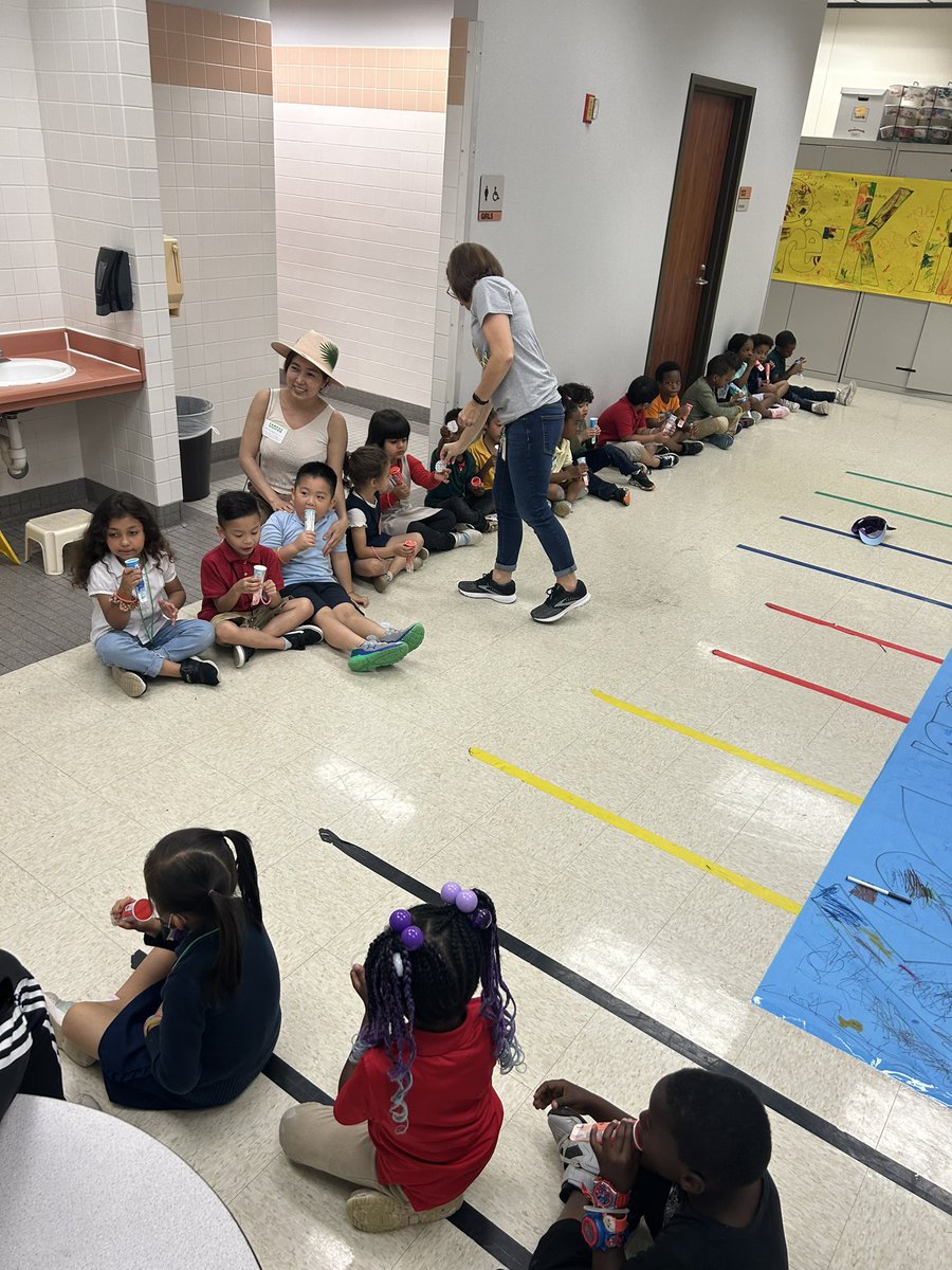 Mrs. Rodriguez tweet media