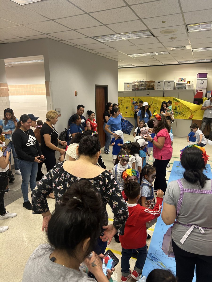 Mrs. Rodriguez tweet media